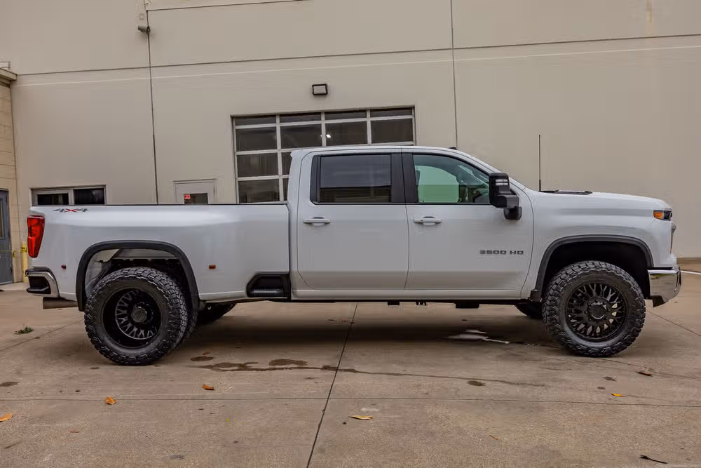 2026 Chevrolet Silverado 3500HD LT Crew Cab Image 11