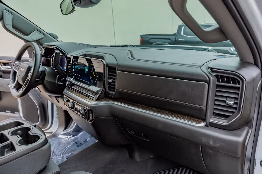 2026 Chevrolet Silverado 3500HD LT Crew Cab Image 17
