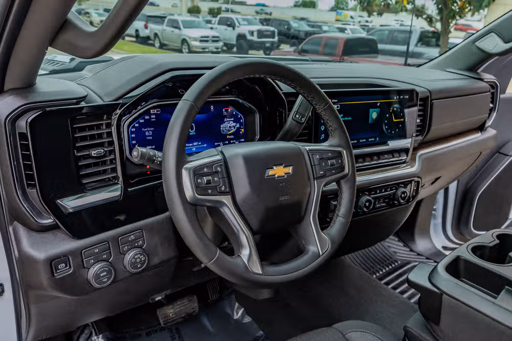 2026 Chevrolet Silverado 3500HD LT Crew Cab Image 16