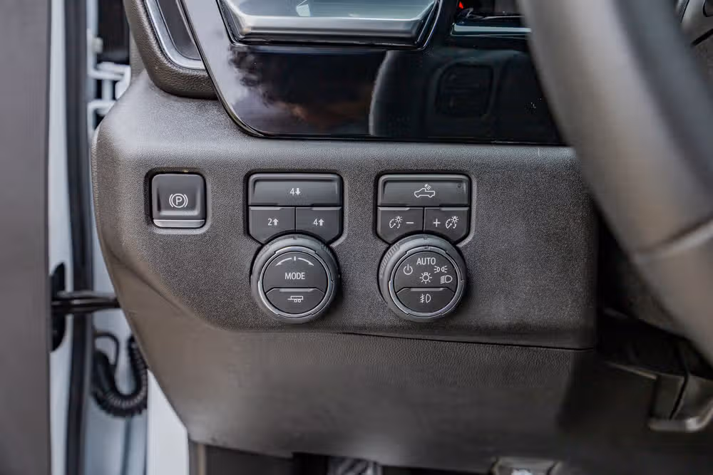 2026 Chevrolet Silverado 3500HD LT Crew Cab Image 21