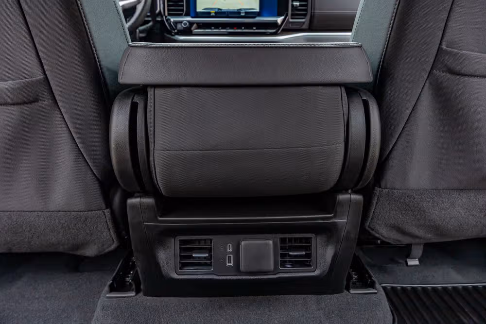 2026 Chevrolet Silverado 3500HD LT Crew Cab Image 32