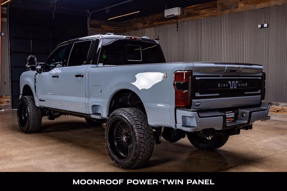 2026 Ford F-250 Super Duty King Ranch Crew Cab Image 7