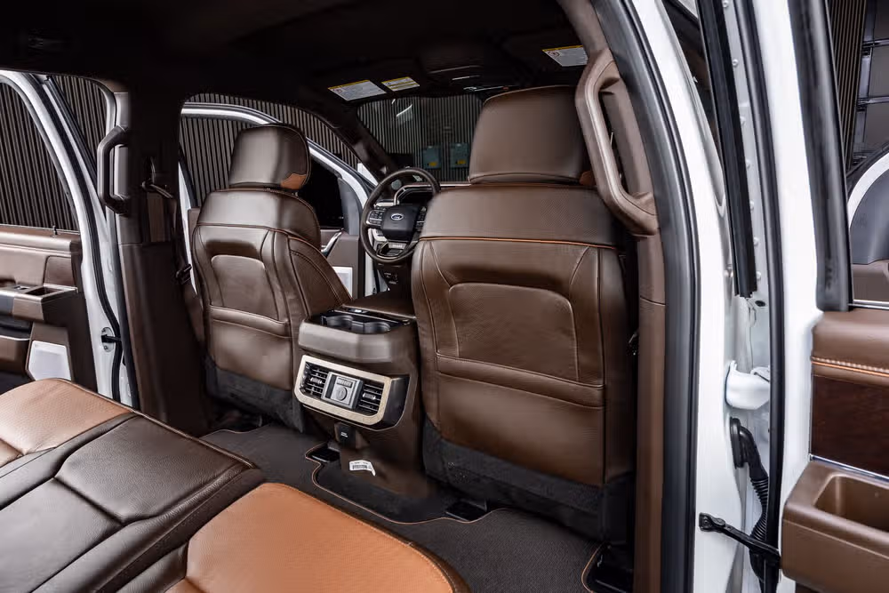 2026 Ford F-450 Super Duty King Ranch Crew Cab Image 30