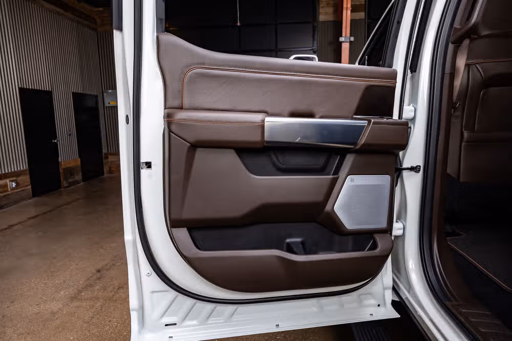 2026 Ford F-450 Super Duty King Ranch Crew Cab Image 36