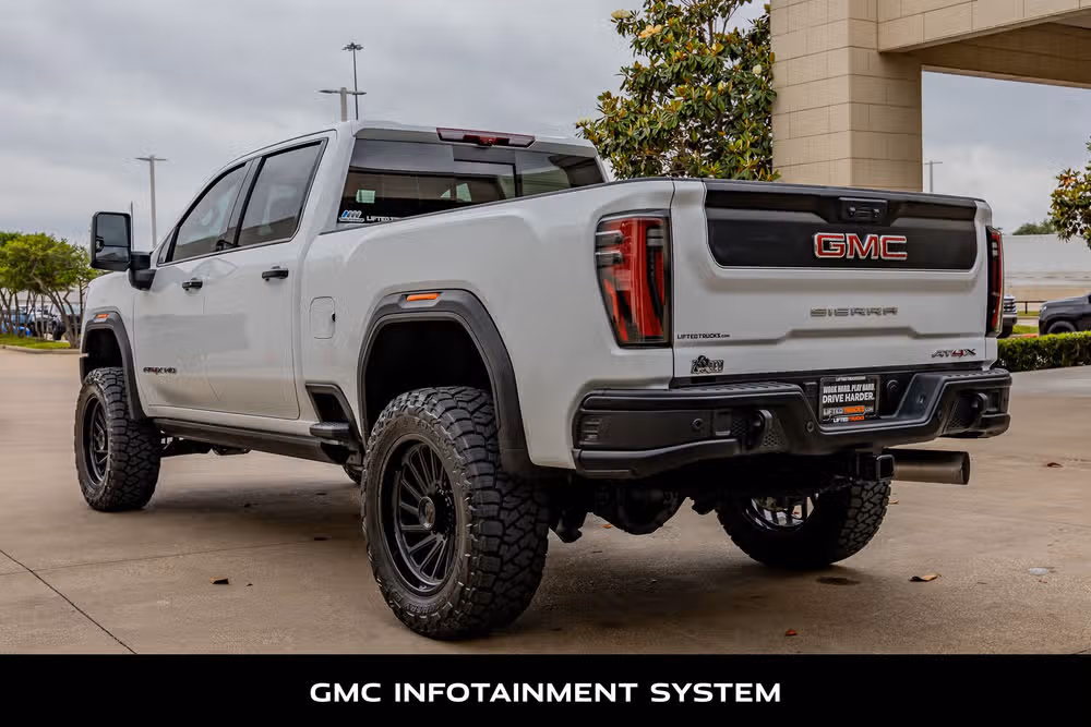2025 GMC Sierra 2500HD AT4X Crew Cab Image 7