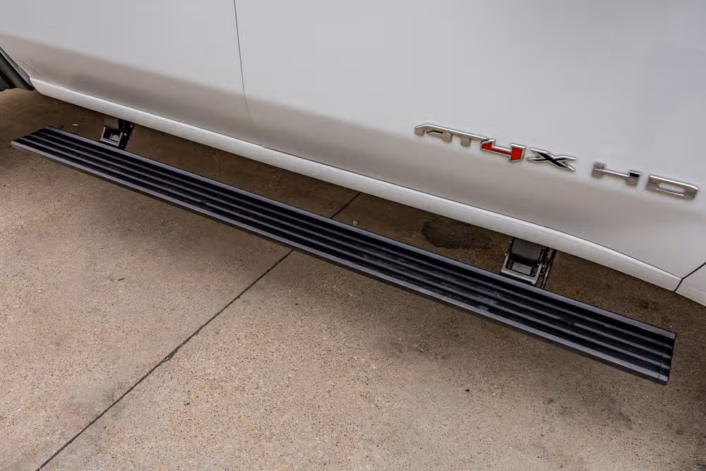 2025 GMC Sierra 2500HD AT4X Crew Cab Image 13