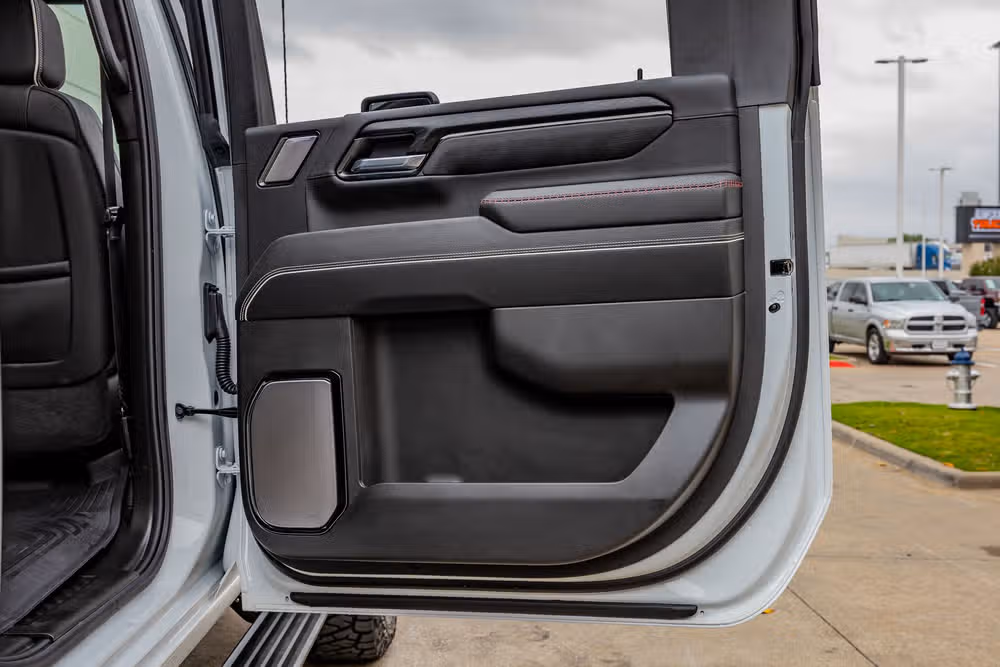 2025 GMC Sierra 2500HD AT4X Crew Cab Image 39