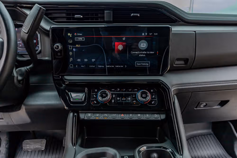 2025 GMC Sierra 2500HD AT4X Crew Cab Image 24