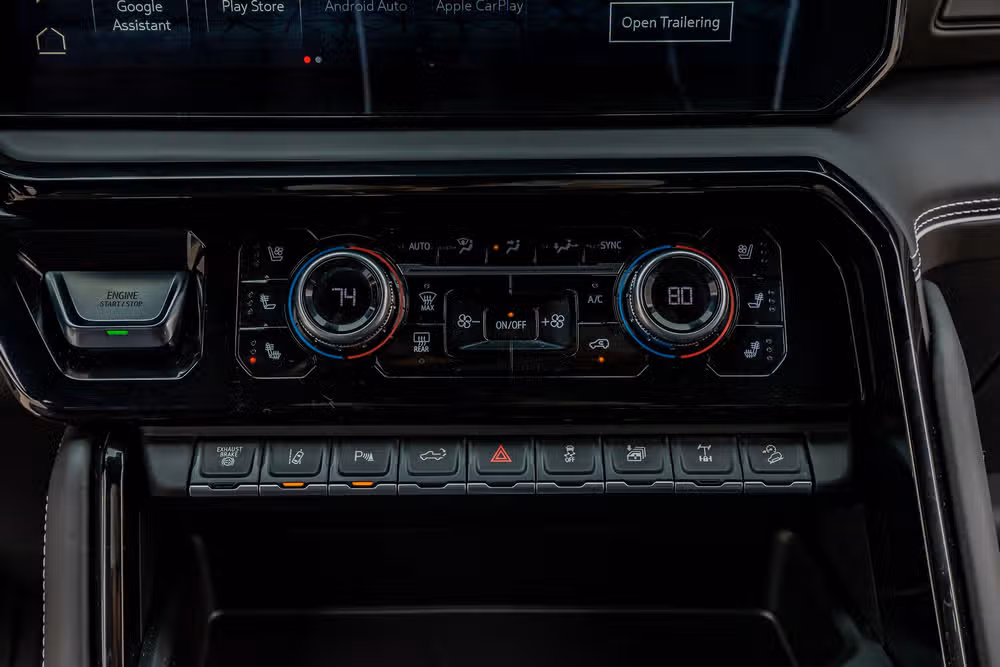 2025 GMC Sierra 2500HD AT4X Crew Cab Image 27