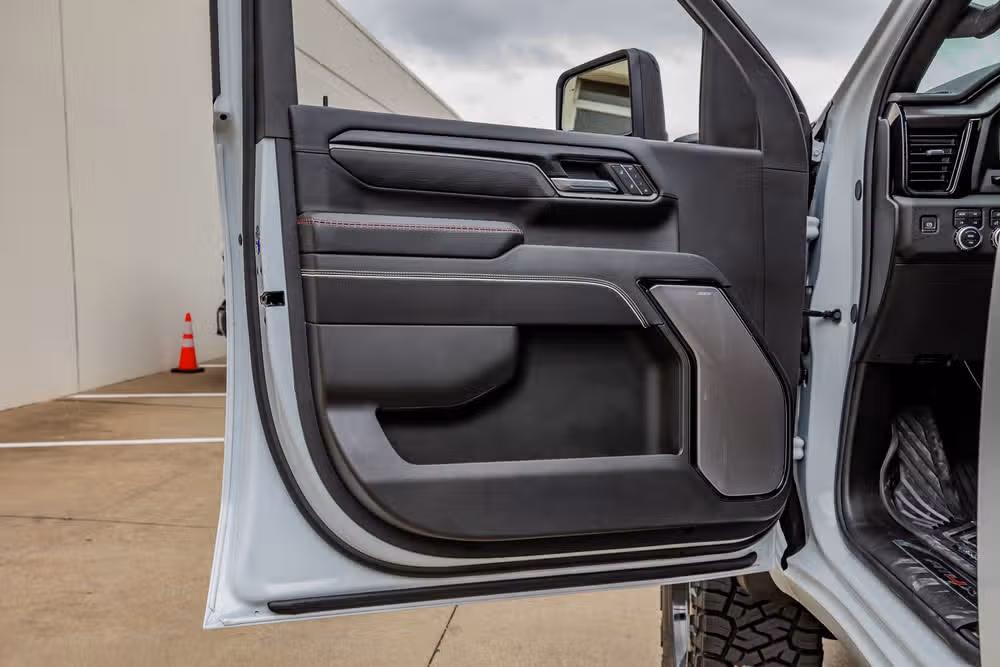2025 GMC Sierra 2500HD AT4X Crew Cab Image 36