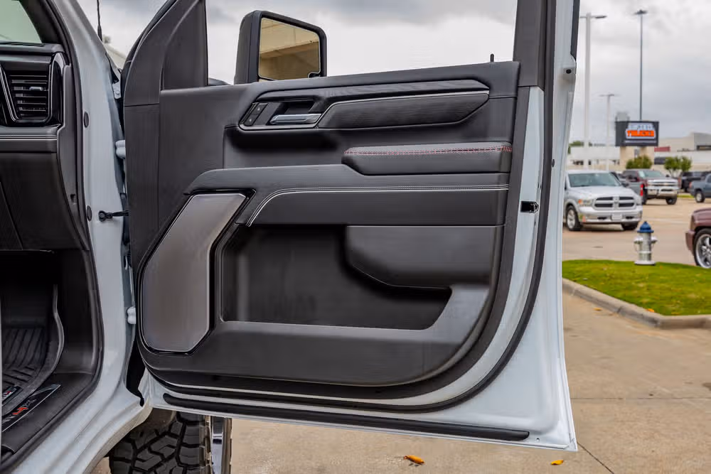 2025 GMC Sierra 2500HD AT4X Crew Cab Image 37
