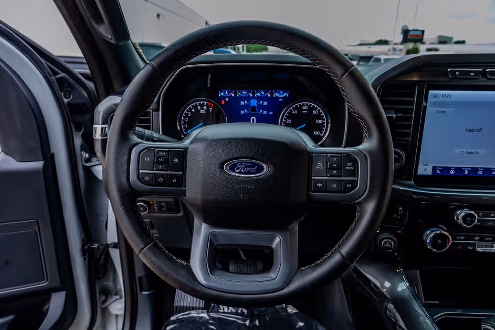 2023 Ford F-150 XLT SuperCrew Image 19