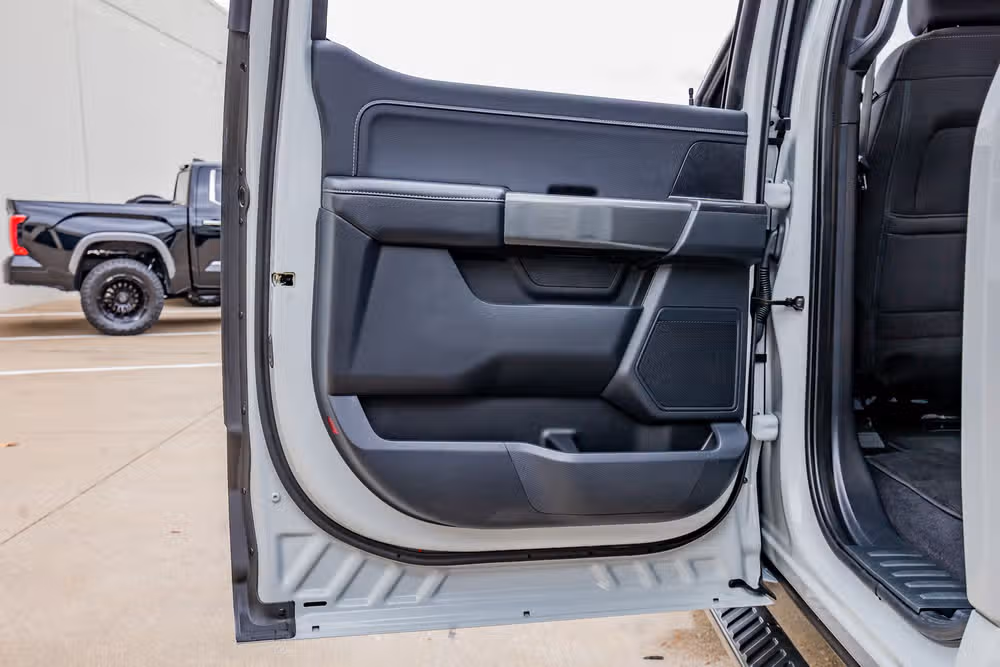 2023 Ford F-150 XLT SuperCrew Image 39