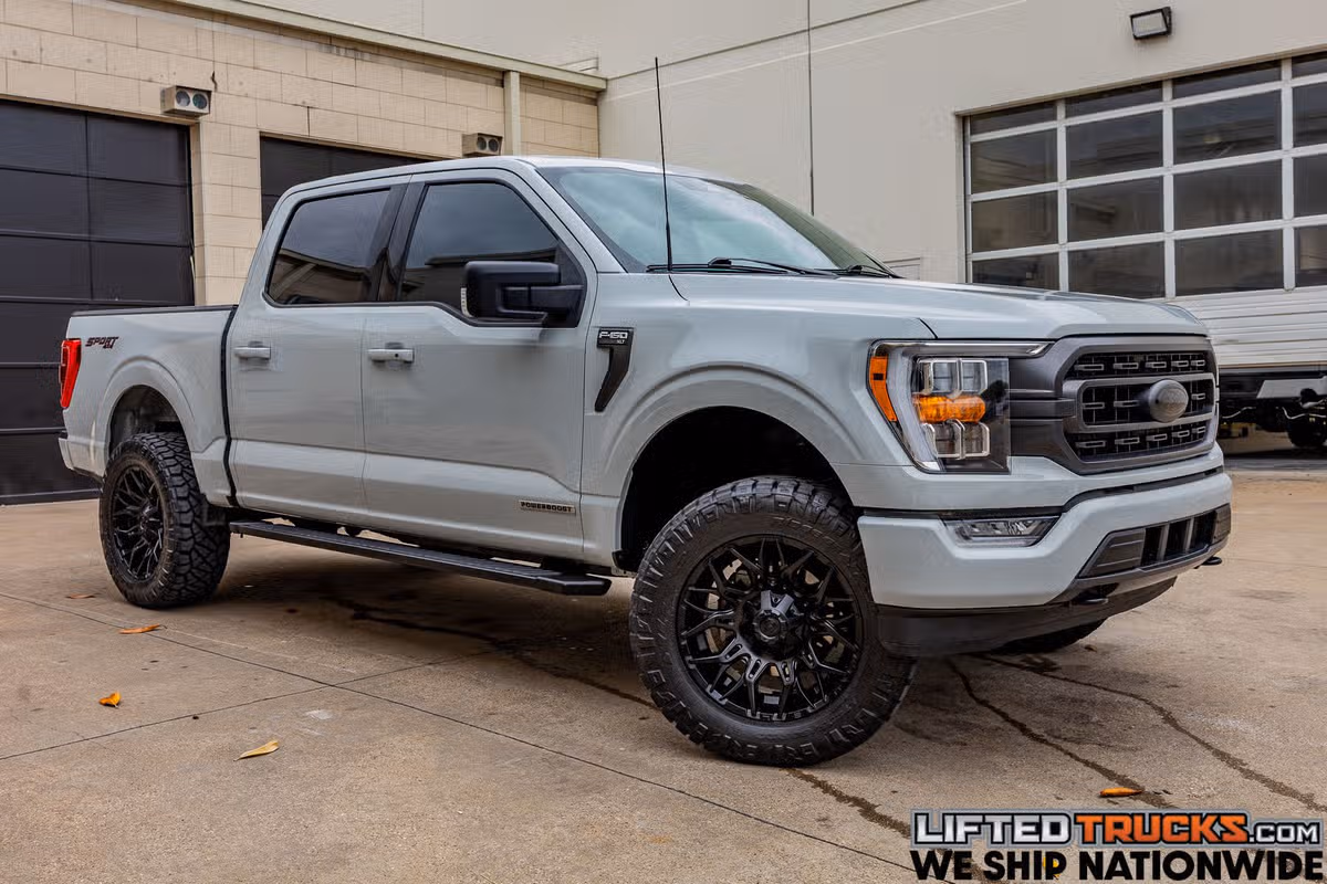 2023 Ford F-150 XLT SuperCrew