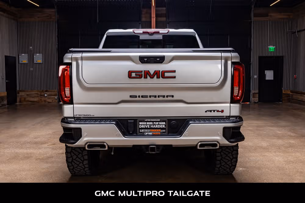 2022 GMC Sierra 1500 AT4 Crew Cab Image 8