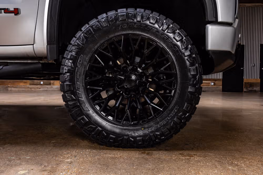 2022 GMC Sierra 1500 AT4 Crew Cab Image 11