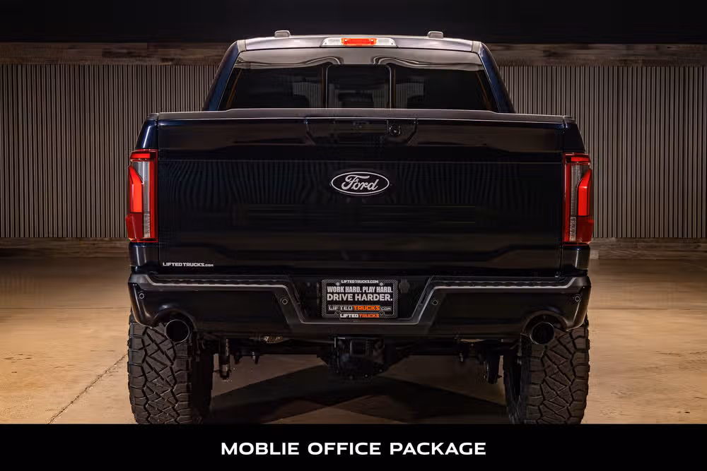 2024 Ford F-150 Lariat SuperCrew Image 8