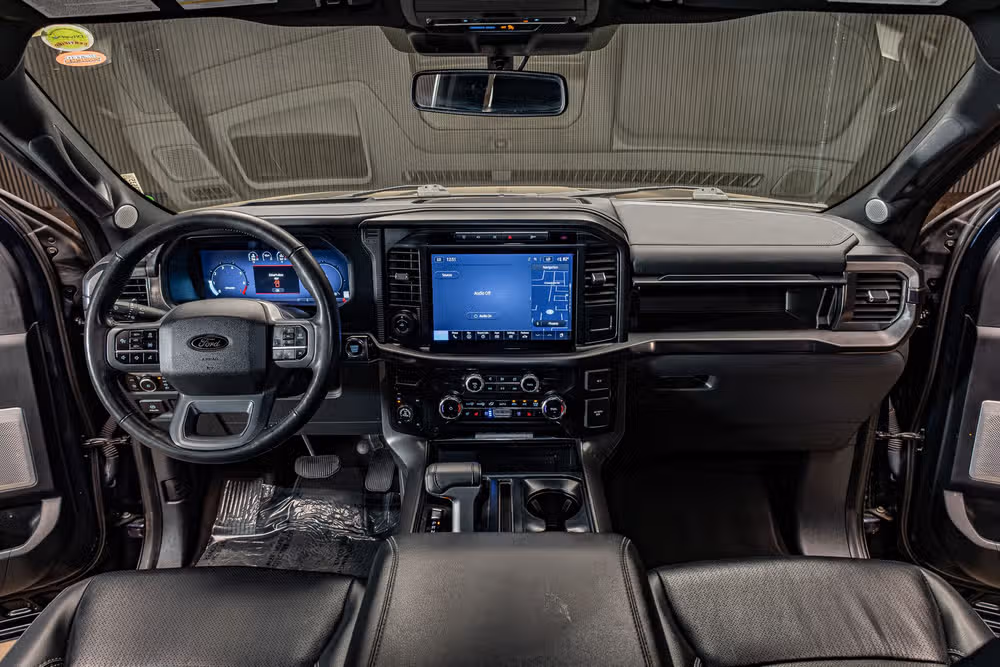 2024 Ford F-150 Lariat SuperCrew Image 19