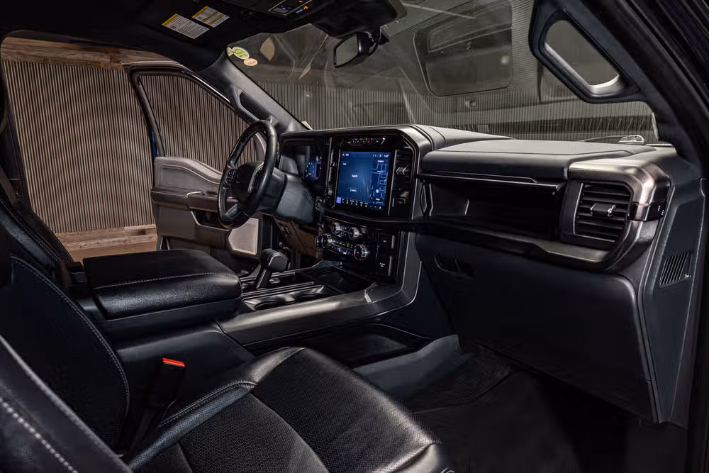 2024 Ford F-150 Lariat SuperCrew Image 18