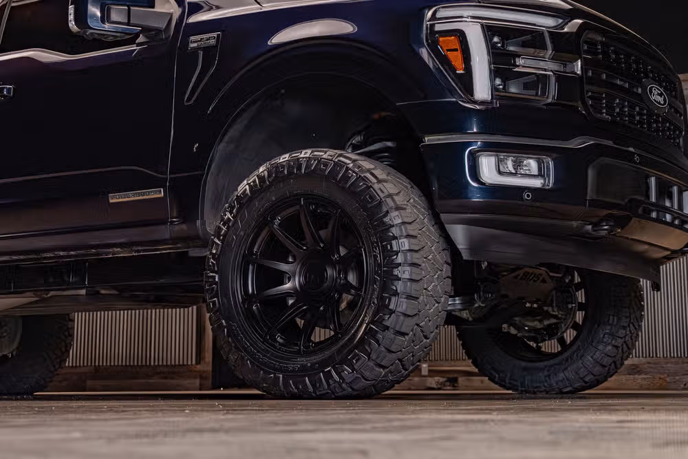 2024 Ford F-150 Lariat SuperCrew Image 16