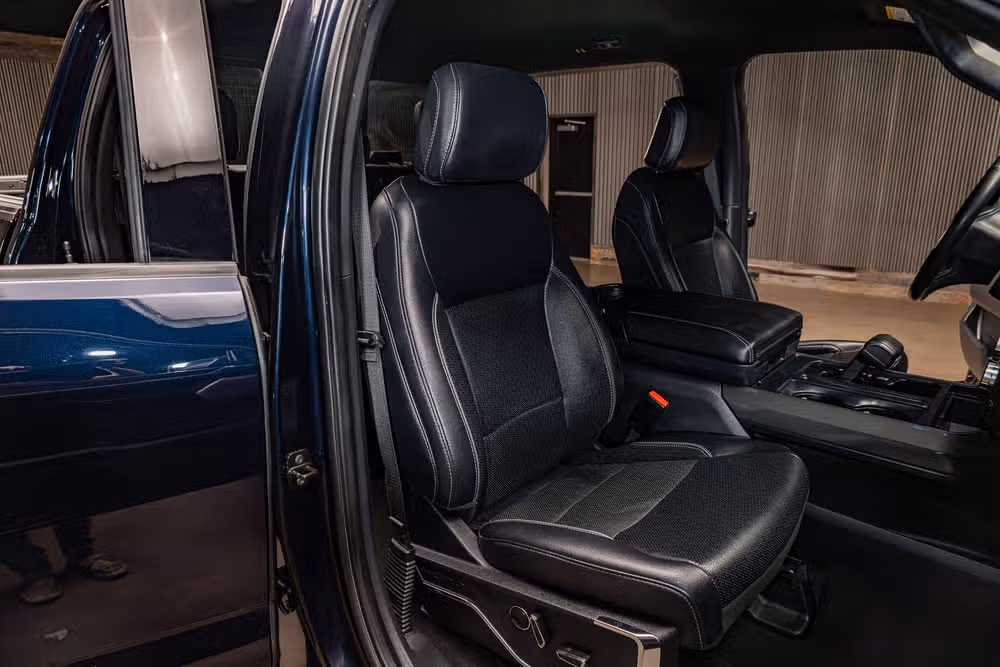 2024 Ford F-150 Lariat SuperCrew Image 31