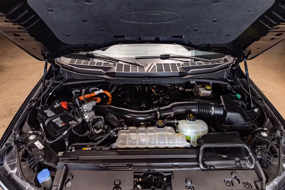 2024 Ford F-150 Lariat SuperCrew Image 35