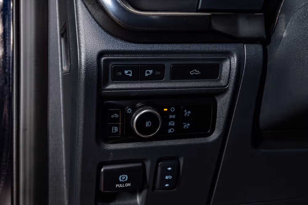 2024 Ford F-150 Lariat SuperCrew Image 21