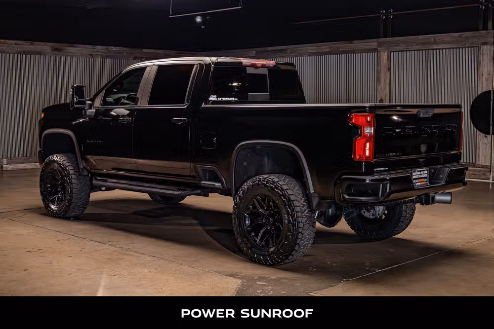 2022 Chevrolet Silverado 2500HD LTZ Crew Cab Image 7