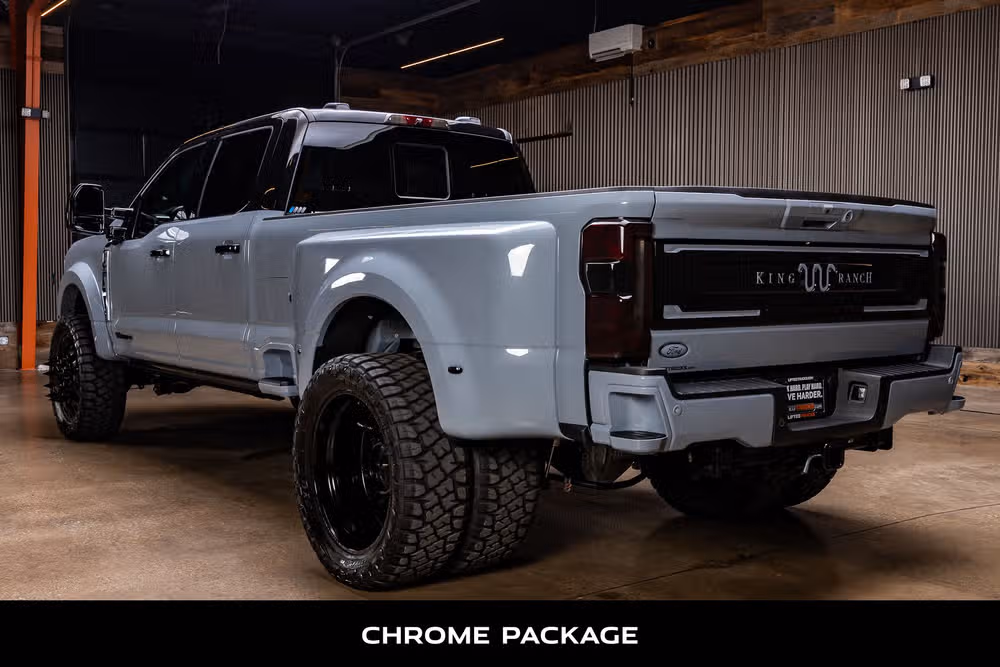 2026 Ford F-450 Super Duty King Ranch Crew Cab Image 7