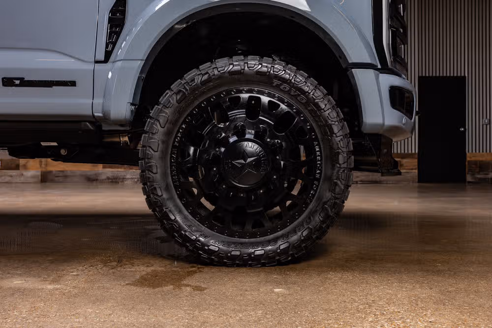 2026 Ford F-450 Super Duty King Ranch Crew Cab Image 12