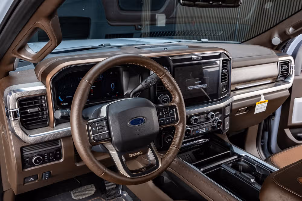 2026 Ford F-450 Super Duty King Ranch Crew Cab Image 17