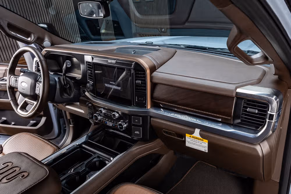 2026 Ford F-450 Super Duty King Ranch Crew Cab Image 18