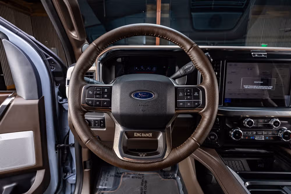2026 Ford F-450 Super Duty King Ranch Crew Cab Image 19