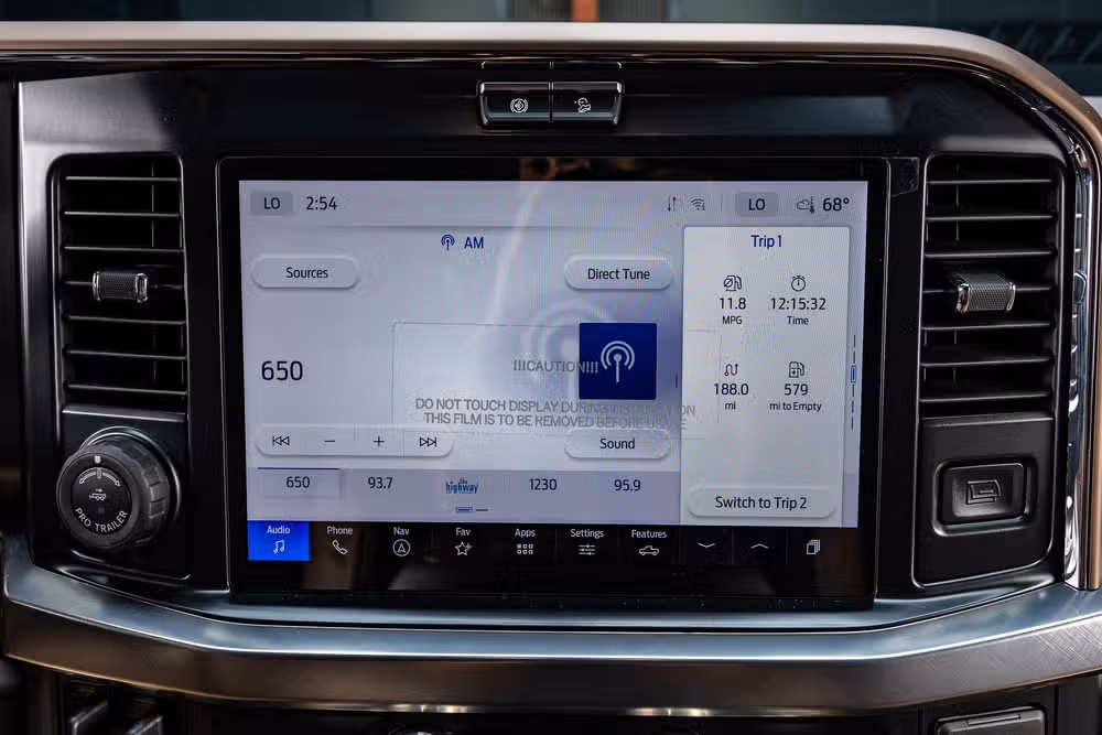 2026 Ford F-450 Super Duty King Ranch Crew Cab Image 25