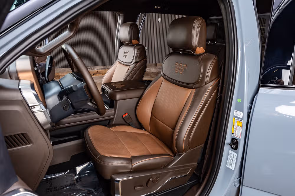 2026 Ford F-450 Super Duty King Ranch Crew Cab Image 30