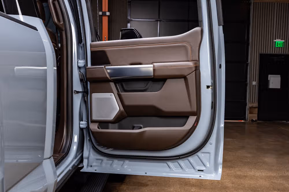 2026 Ford F-450 Super Duty King Ranch Crew Cab Image 39