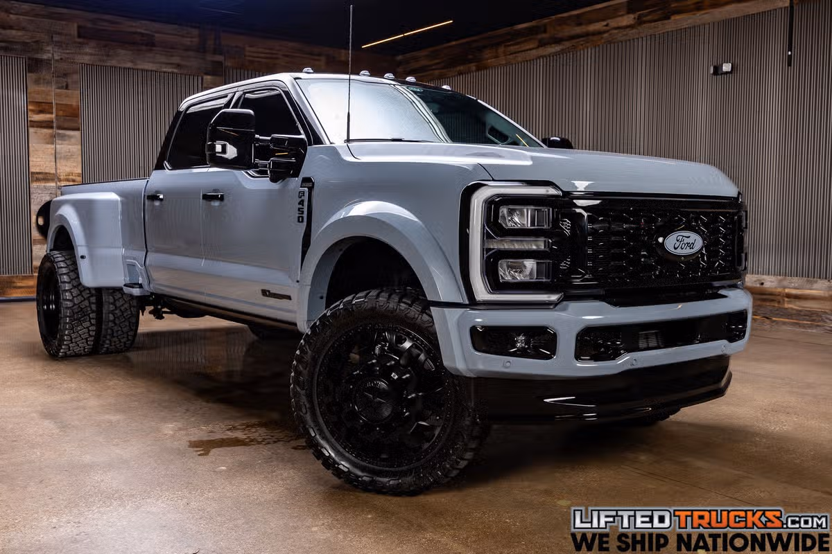 2026 Ford F-450 Super Duty King Ranch Crew Cab