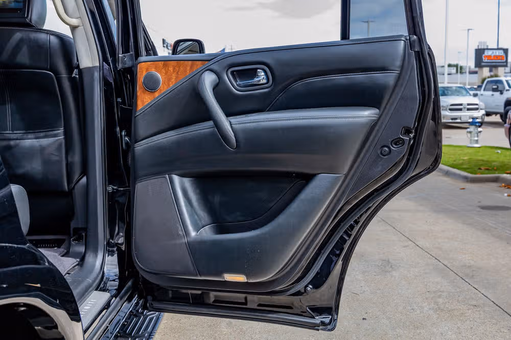 2019 INFINITI QX80 Luxe Image 38