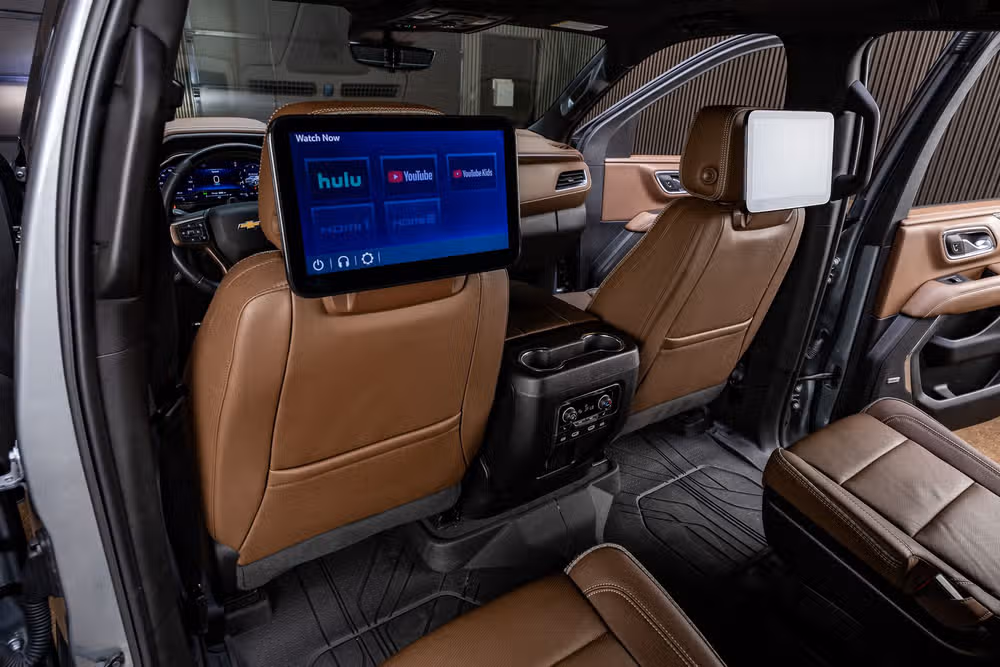 2024 Chevrolet Suburban High Country Image 34