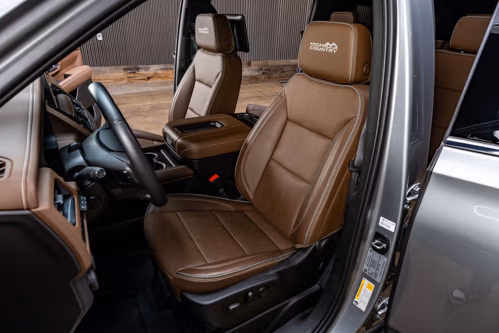 2024 Chevrolet Suburban High Country Image 30