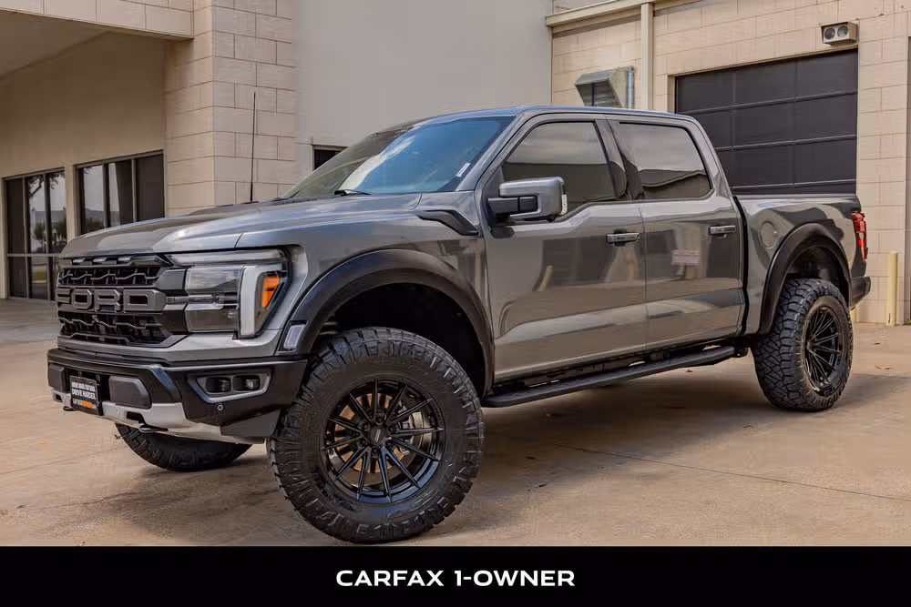 2025 Ford F-150 Raptor SuperCrew Image 5