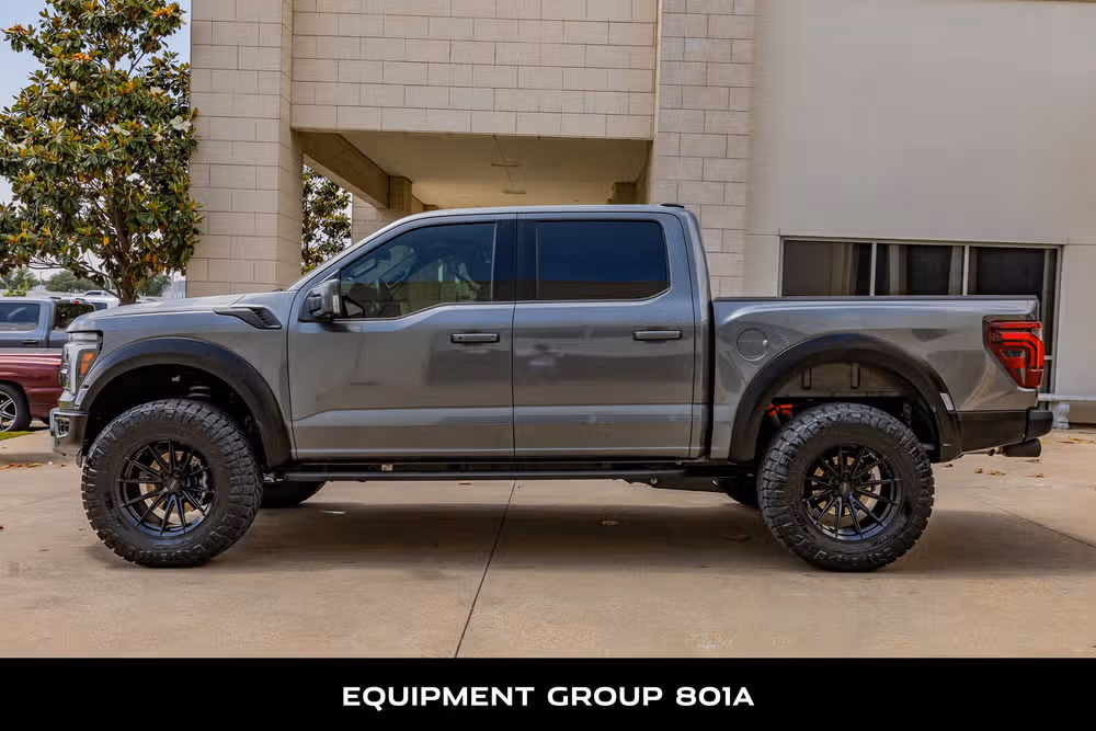 2025 Ford F-150 Raptor SuperCrew Image 6