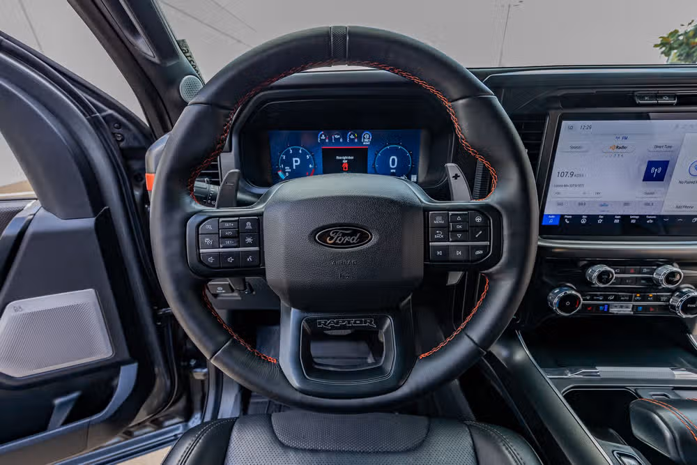 2025 Ford F-150 Raptor SuperCrew Image 19