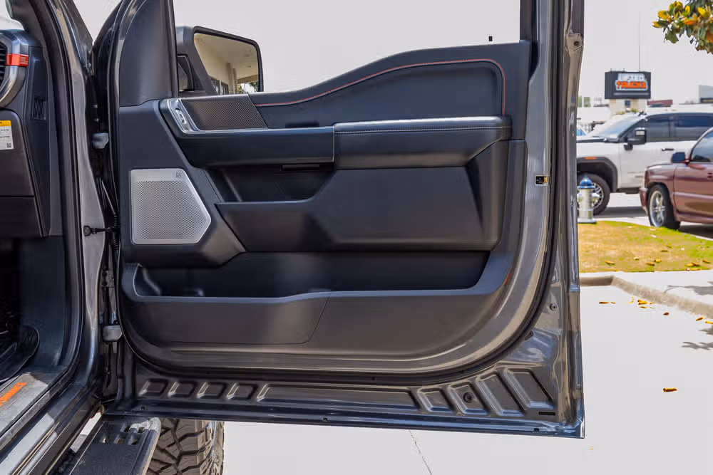 2025 Ford F-150 Raptor SuperCrew Image 38