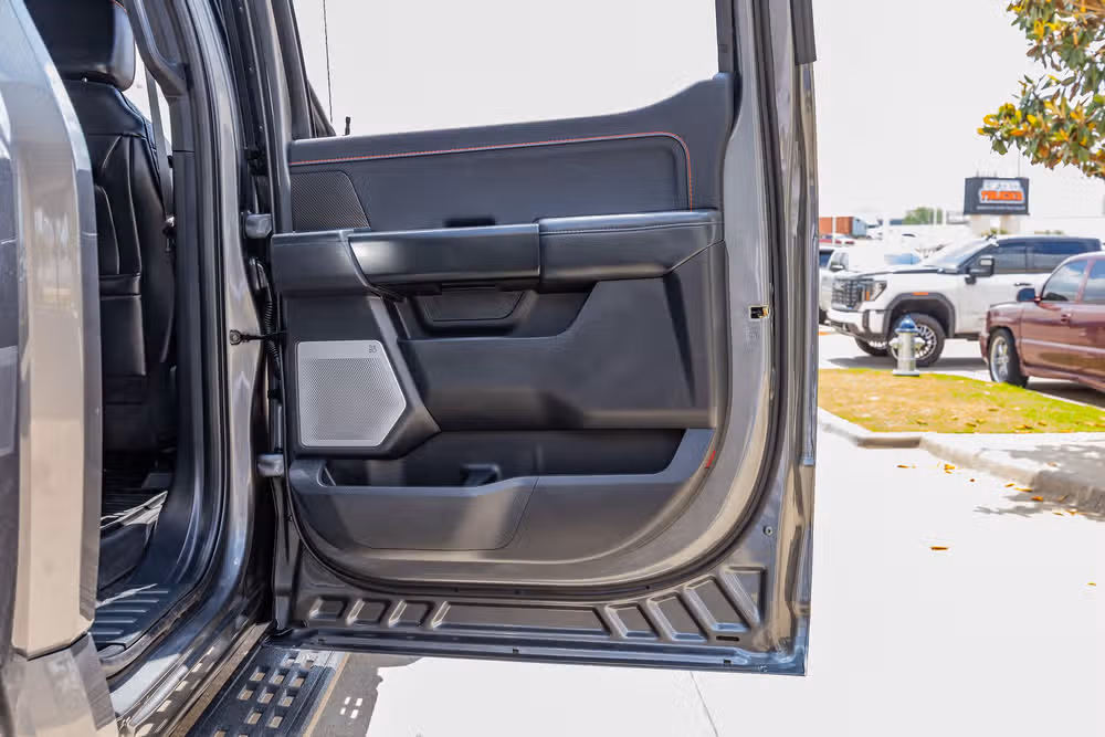2025 Ford F-150 Raptor SuperCrew Image 40