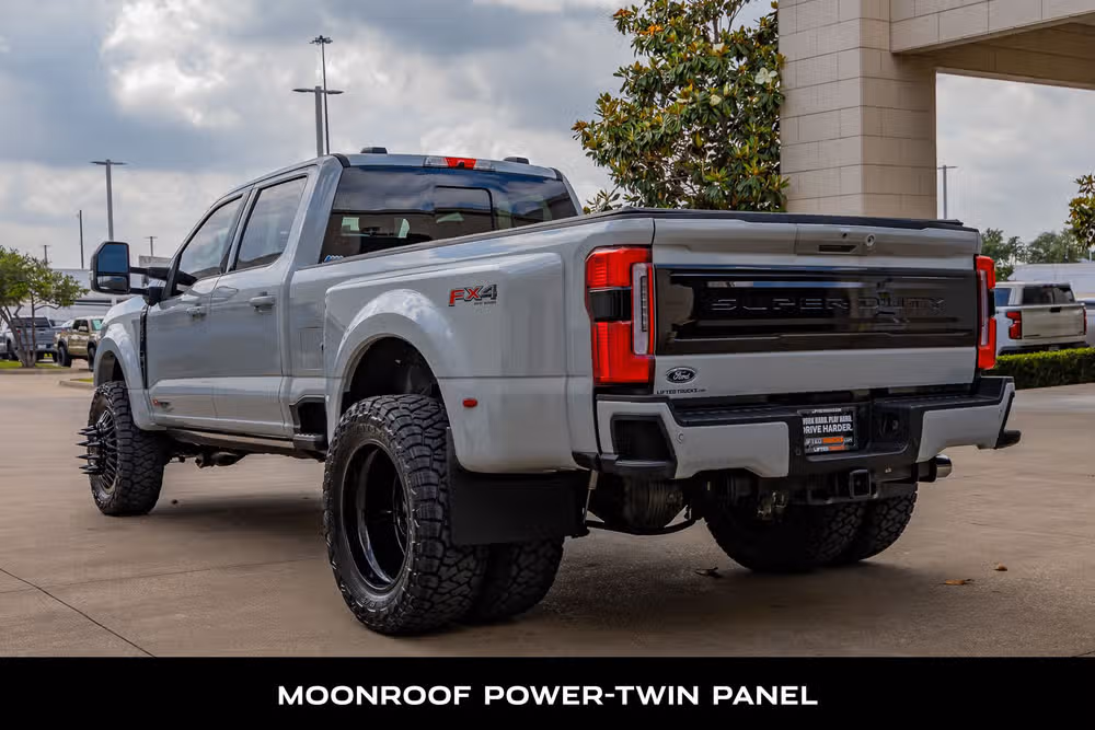 2025 Ford F-450 Super Duty Platinum Crew Cab Image 7