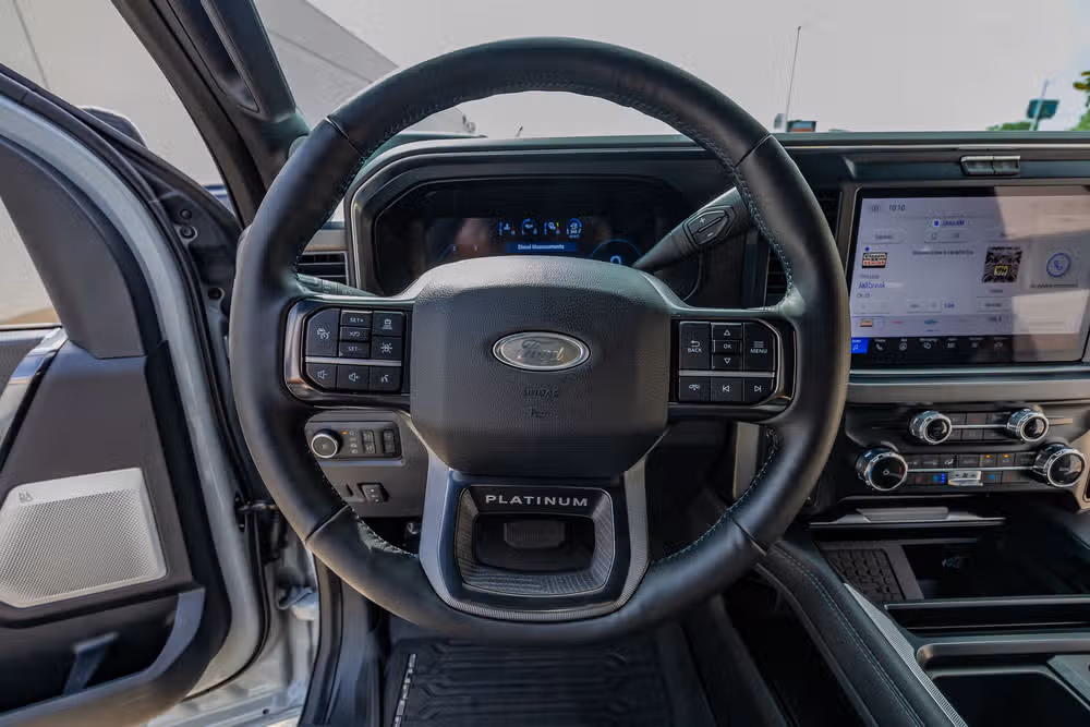 2025 Ford F-450 Super Duty Platinum Crew Cab Image 19