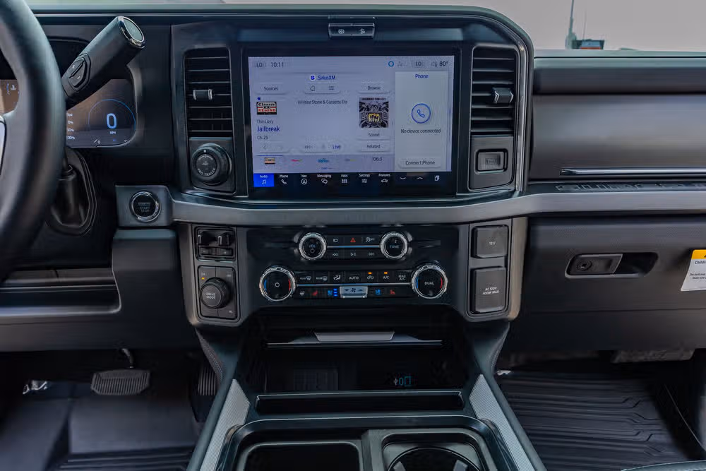 2025 Ford F-450 Super Duty Platinum Crew Cab Image 25