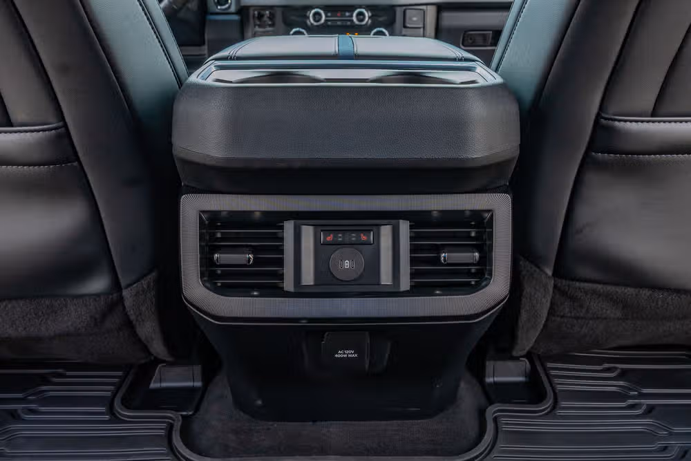 2025 Ford F-450 Super Duty Platinum Crew Cab Image 34