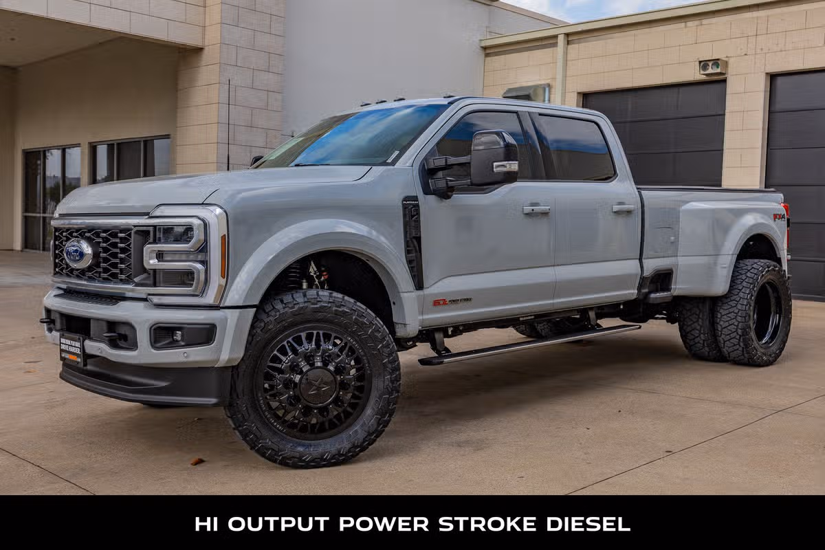 2025 Ford F-450 Super Duty Platinum Crew Cab